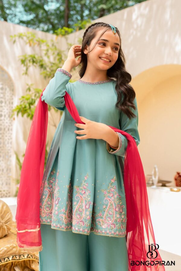 👗 Diamond Georgette Three Piece – Embroidered Kameez - Image 4