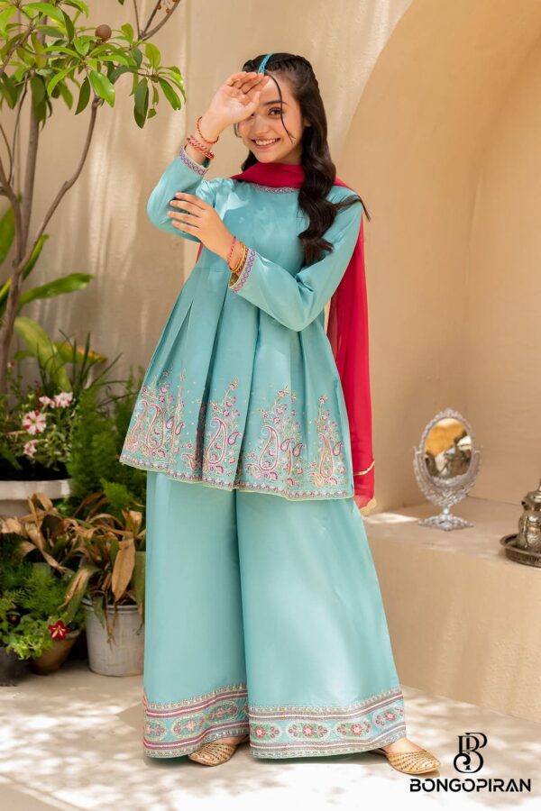 👗 Diamond Georgette Three Piece – Embroidered Kameez